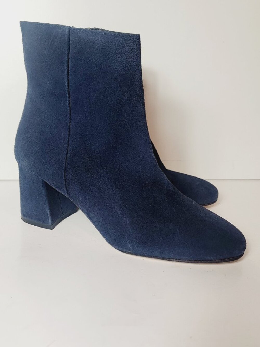 $420 Andrea Carrano Navy Suede Gaia Ankle Boot Size 39EU Size 8 US